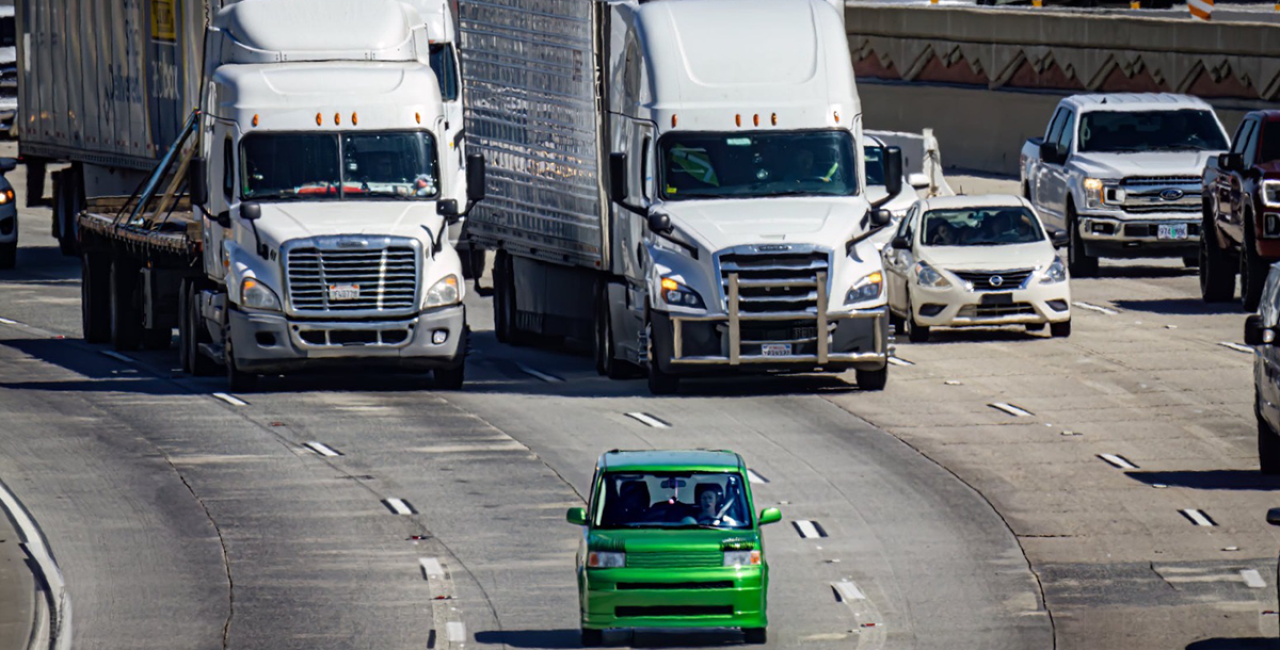 Ventas al mayoreo de vehículos pesados rompen récord histórico con 58,349 unidades a partir de noviembre 